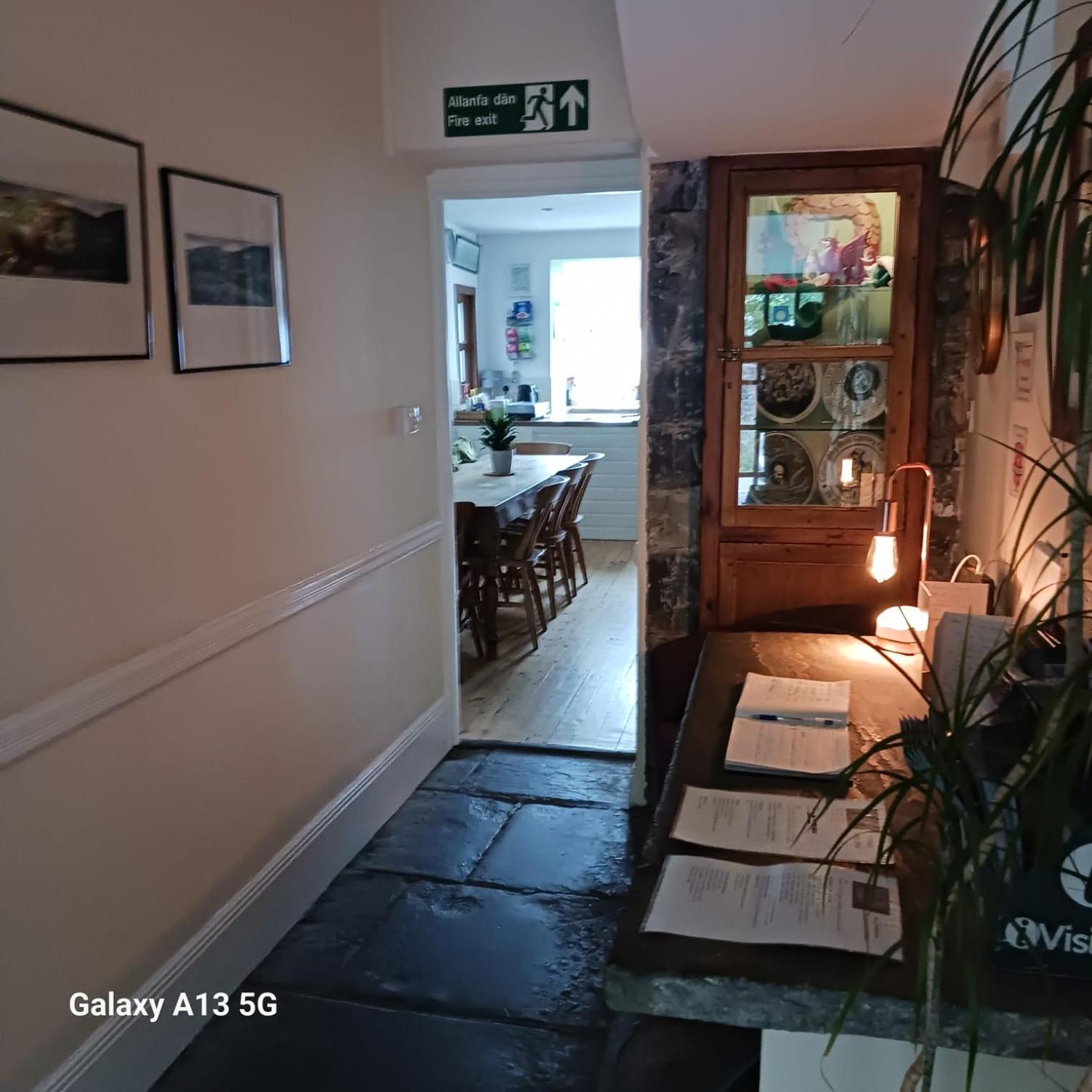 Mair'S Hotel Bridgend  Exterior foto